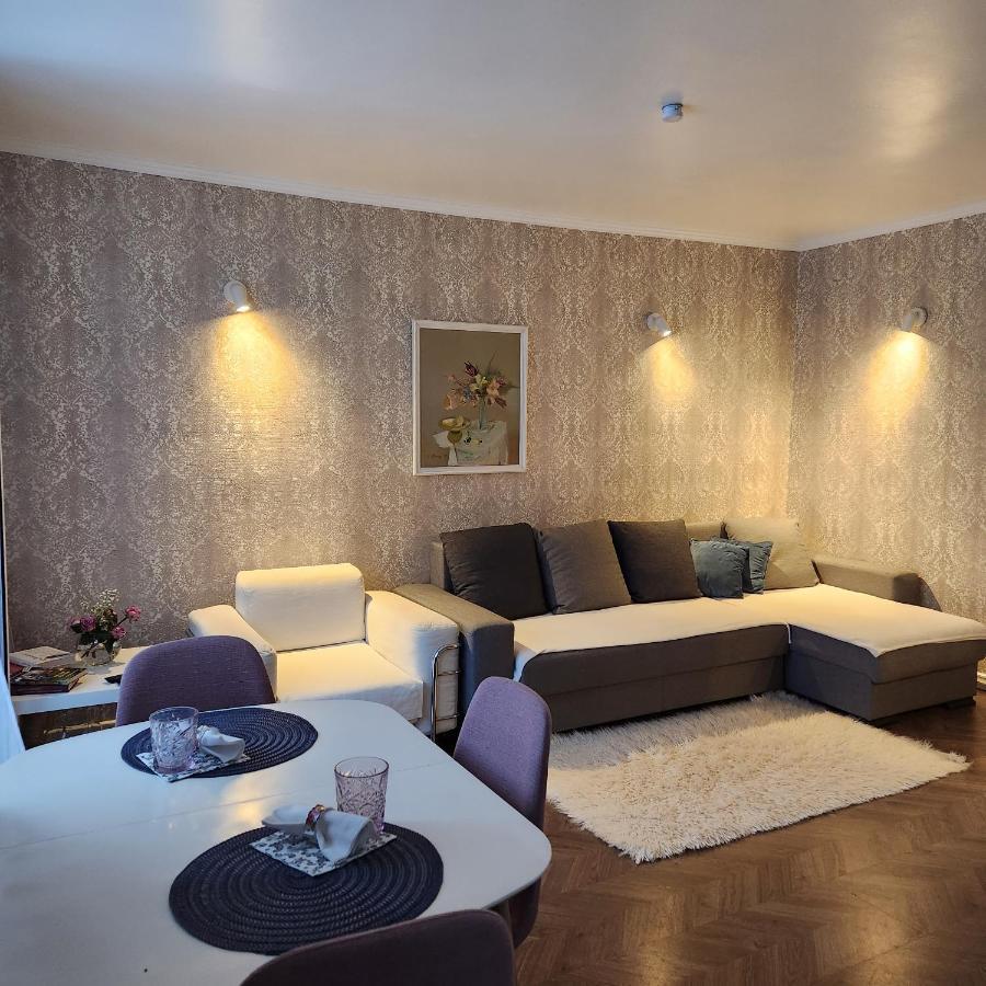 Charme Apartment Jelgava Eksteriør billede
