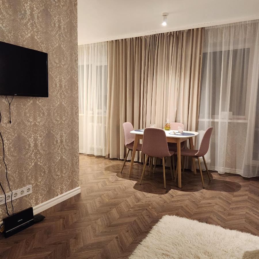 Charme Apartment Jelgava Eksteriør billede